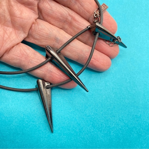 MARVEL Black Panther Necklace Wakanda Stainless Steel Claw Necklace - Picture 5 of 6